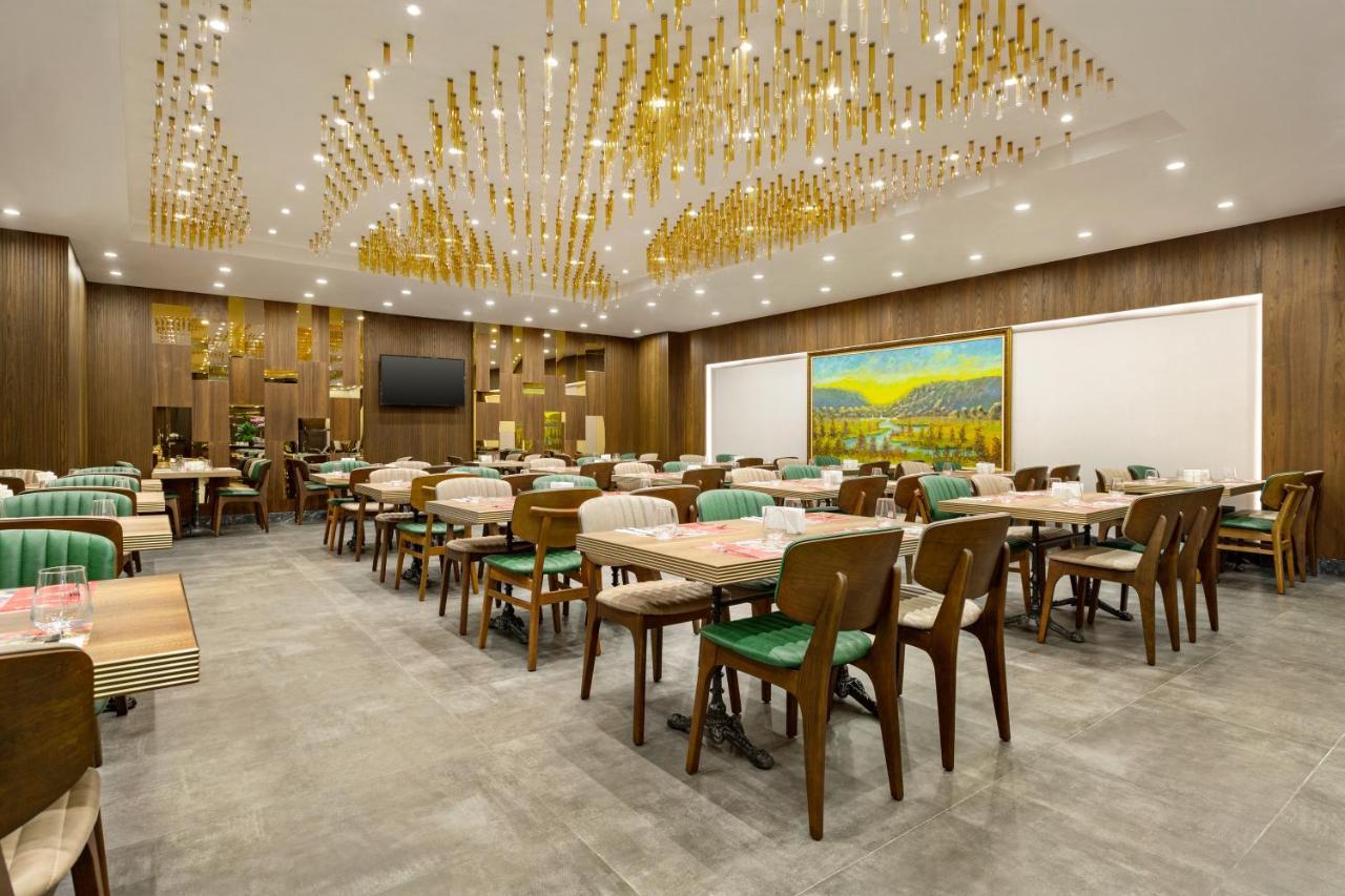Ramada By Wyndham Istanbul Umraniye Istambul Exterior foto
