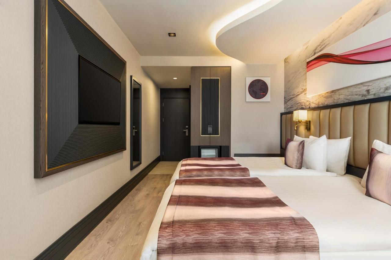 Ramada By Wyndham Istanbul Umraniye Istambul Exterior foto