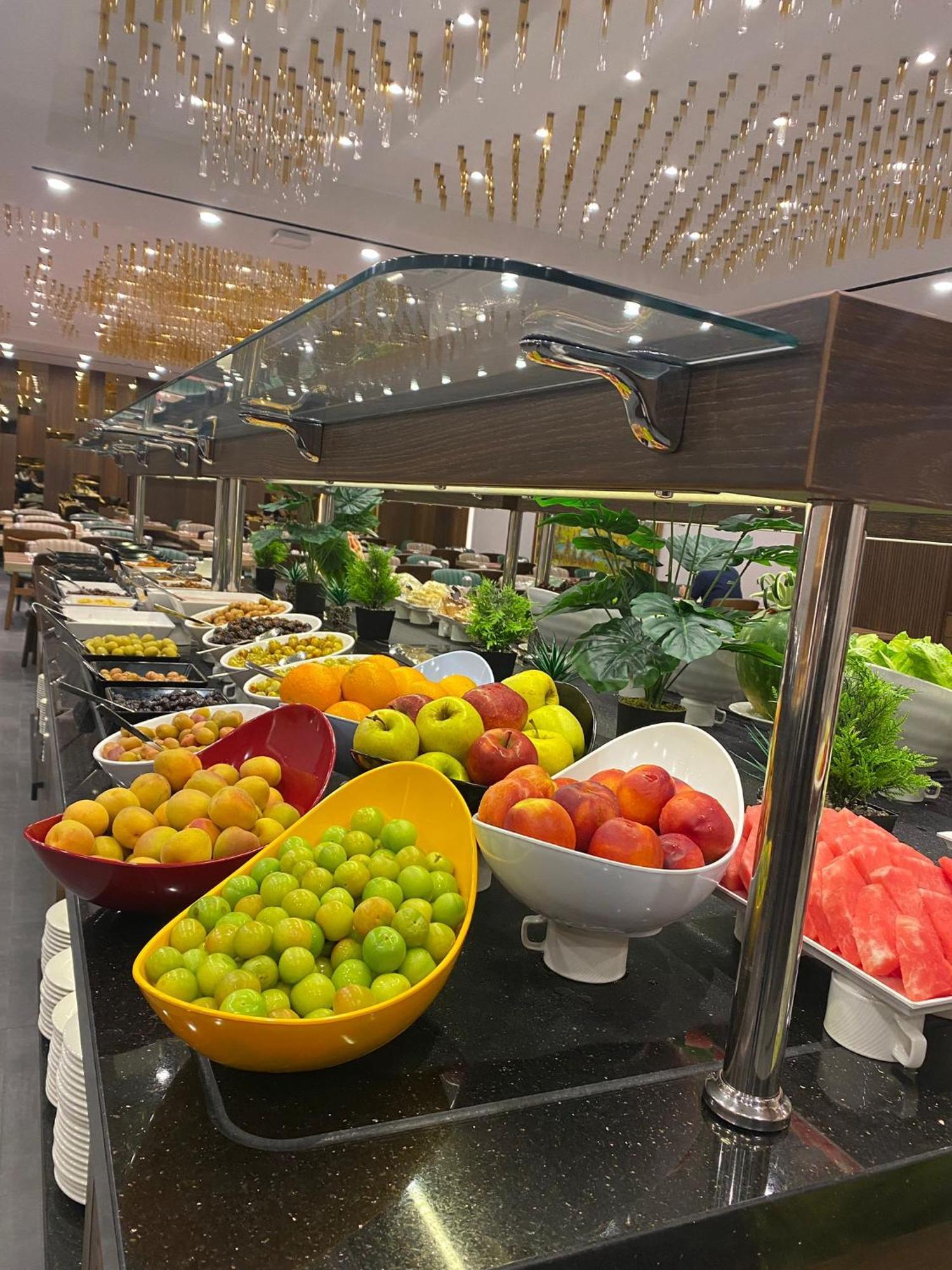 Ramada By Wyndham Istanbul Umraniye Istambul Exterior foto